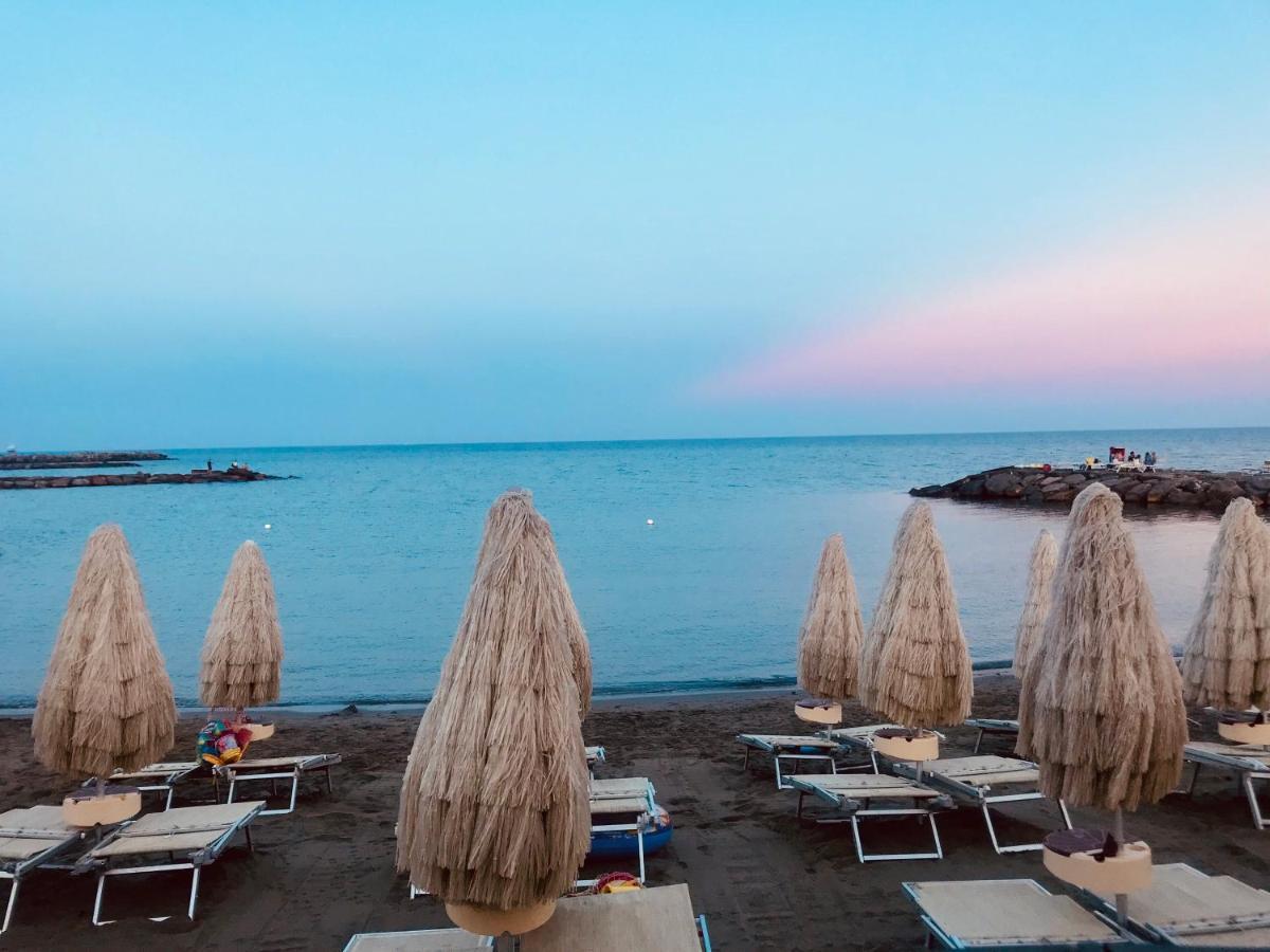 Piccola Navetta Appartement Diano San Pietro Buitenkant foto